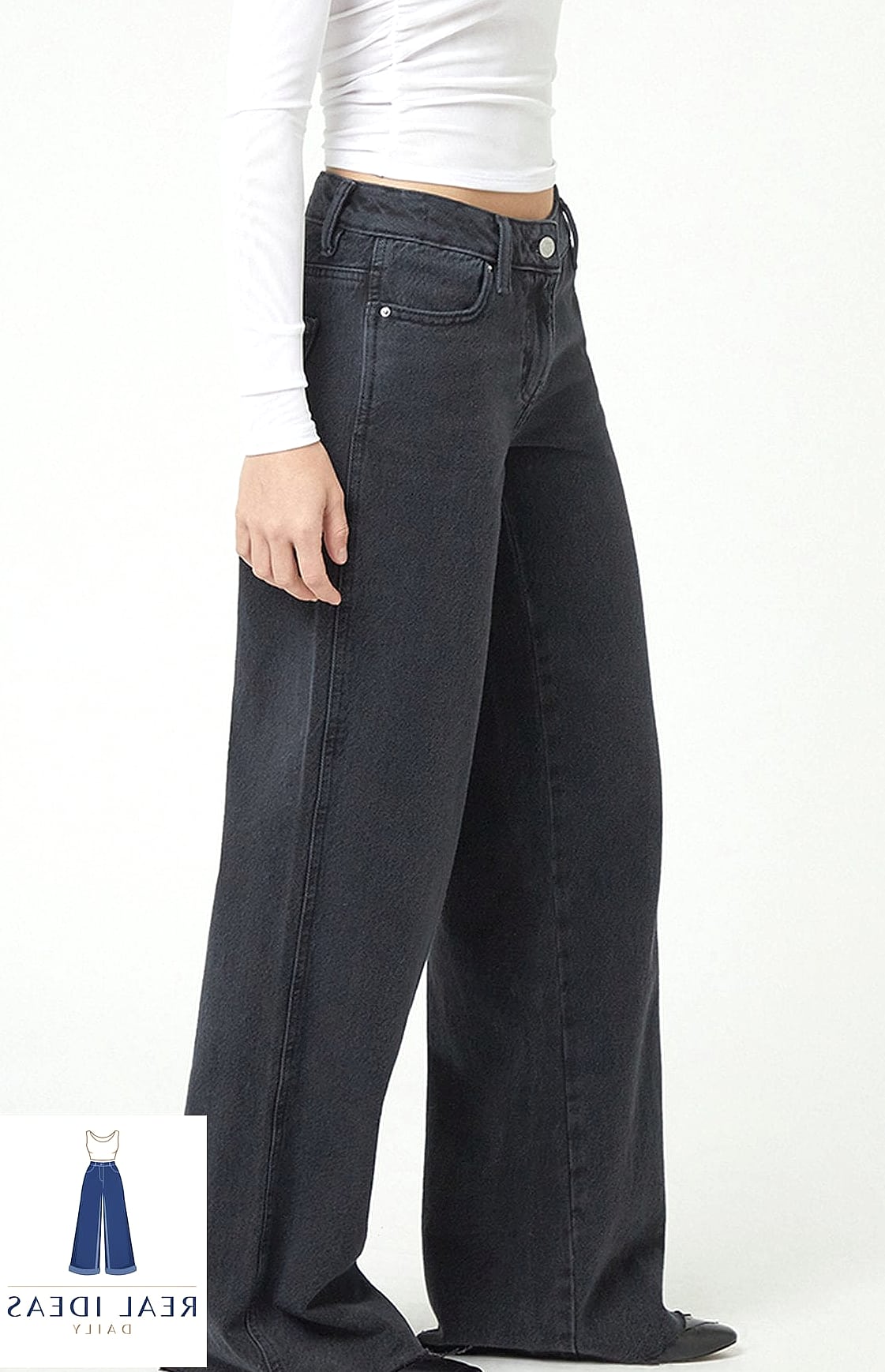 Turtleneck and Black Baggy Jeans for Sleek Monochrome