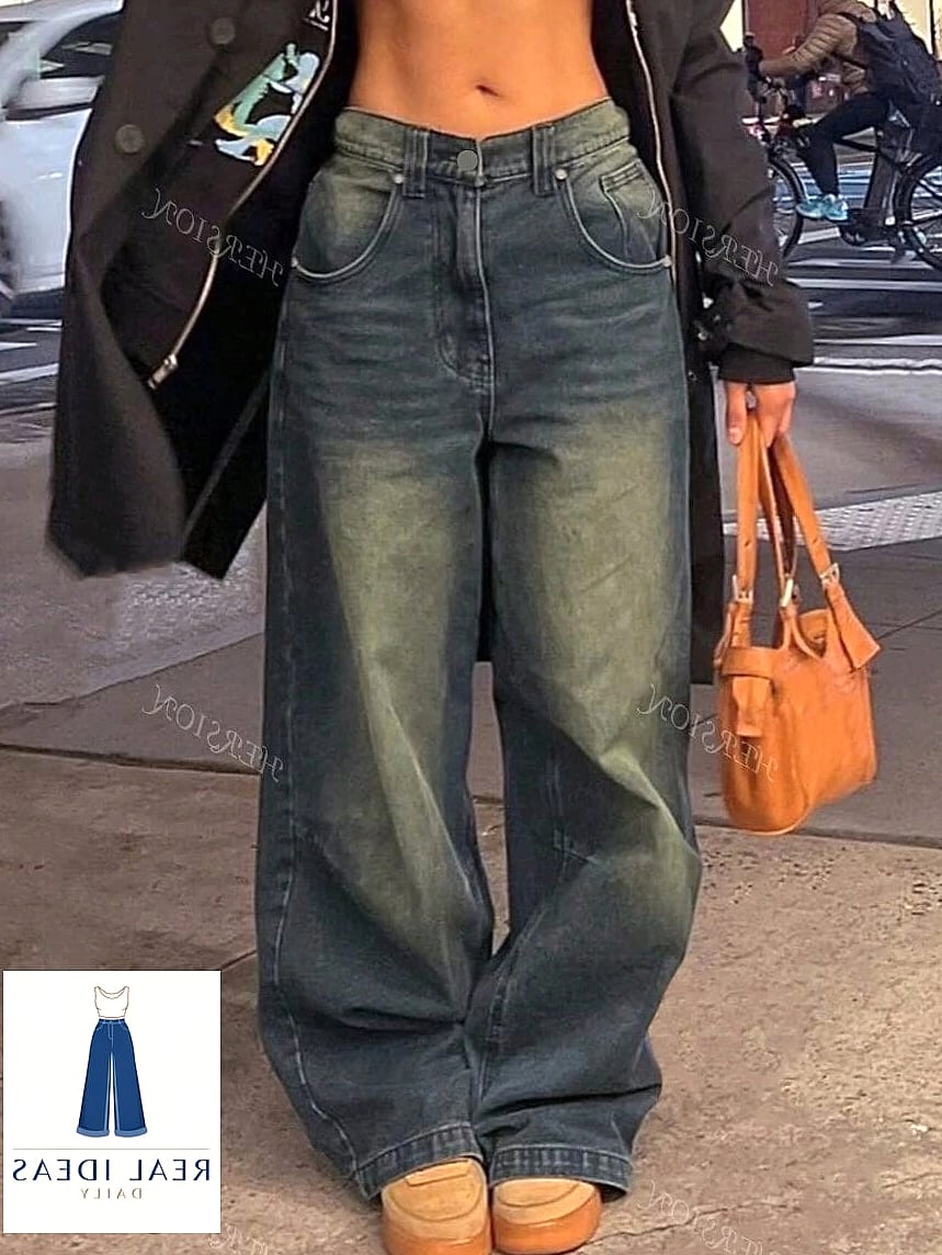 Wide-Leg Baggy Jeans