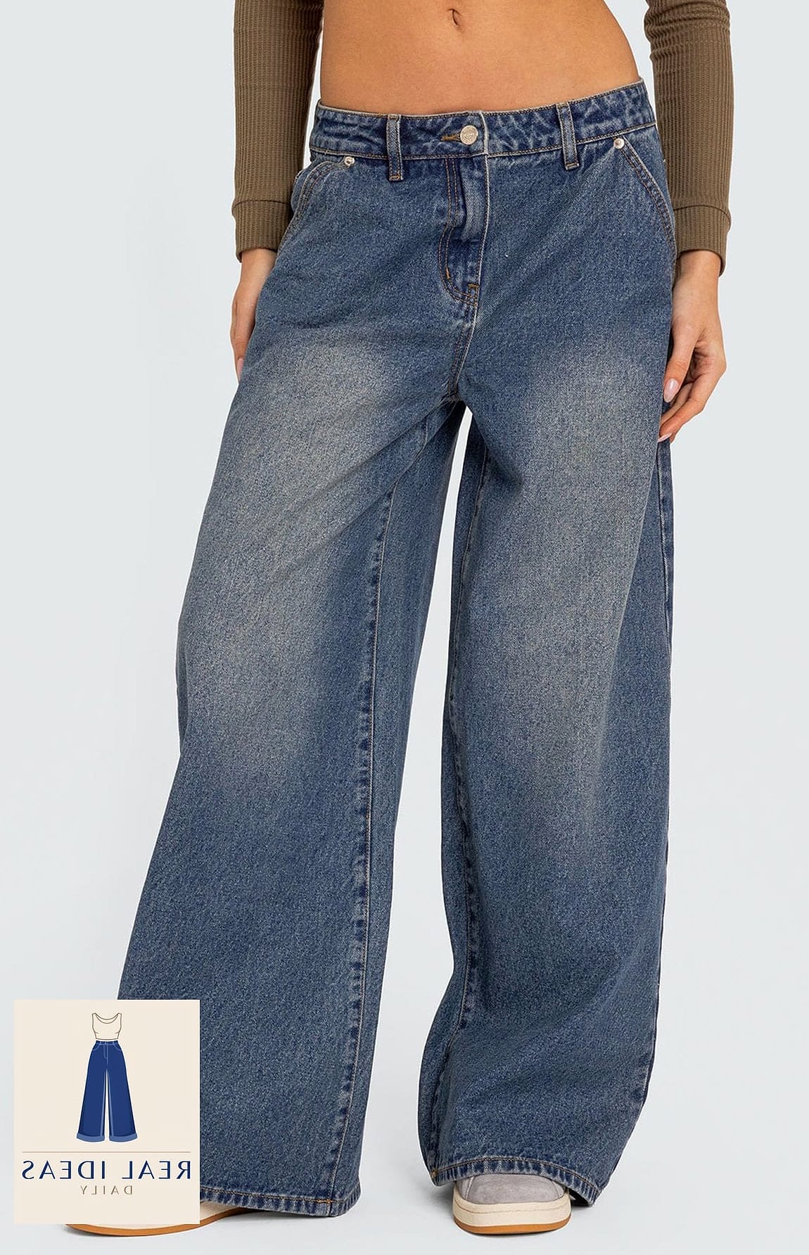 Wide-Leg Baggy Jeans